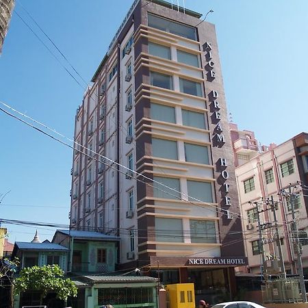 Nice Dream Hotel Mandalay Exterior foto
